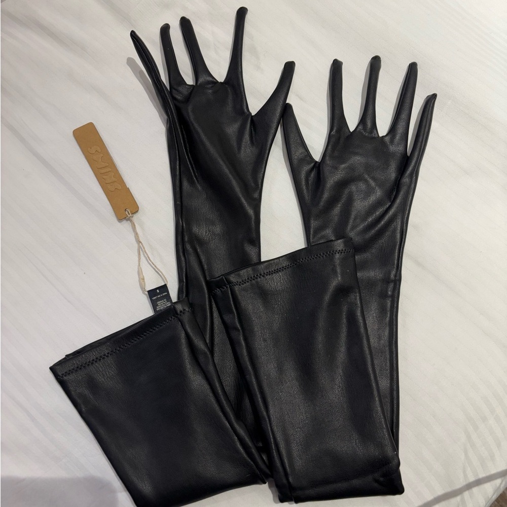 SKIMS long leather gloves